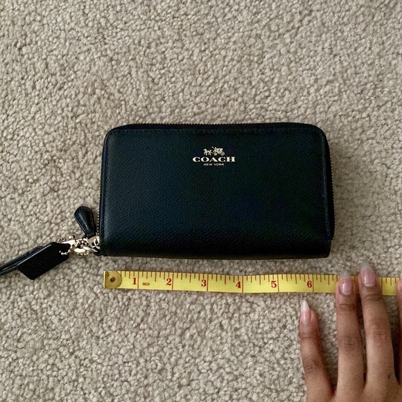 Coach leather wristlet - Picture 6 of 6